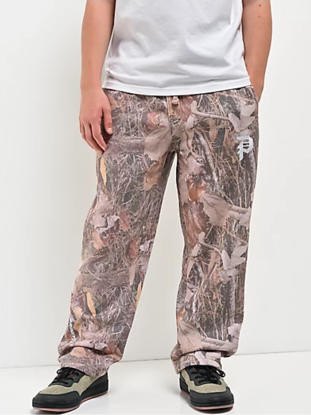 Primitive Kids Camo Sweatpants size Large zipper pockets